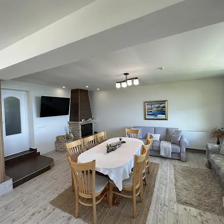 Azur- Sea View Luxury With Pool Near Balchik Apartment Albena